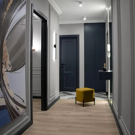 Royal 2 On Shevchenka 38 Str