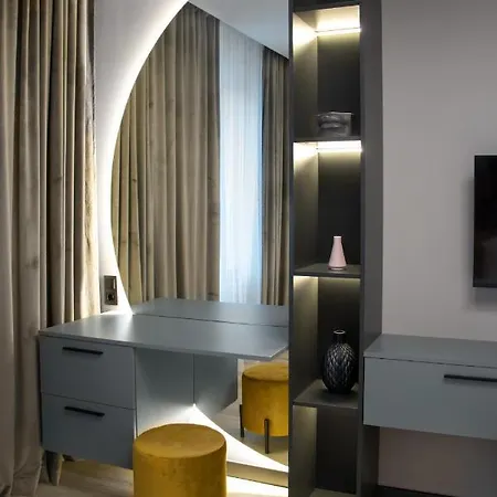 Royal 2 On Shevchenka 38 Str Lviv