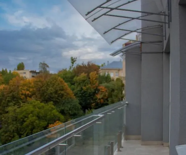 Royal 2 On Shevchenka 38 Str * Lvov