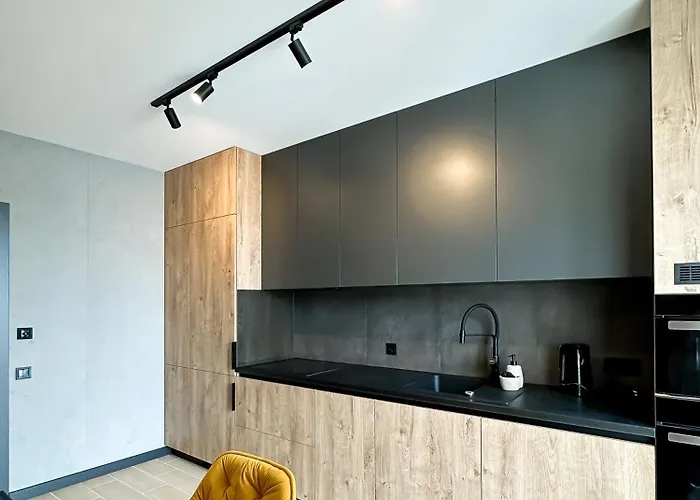 Royal 2 On Shevchenka 38 Str